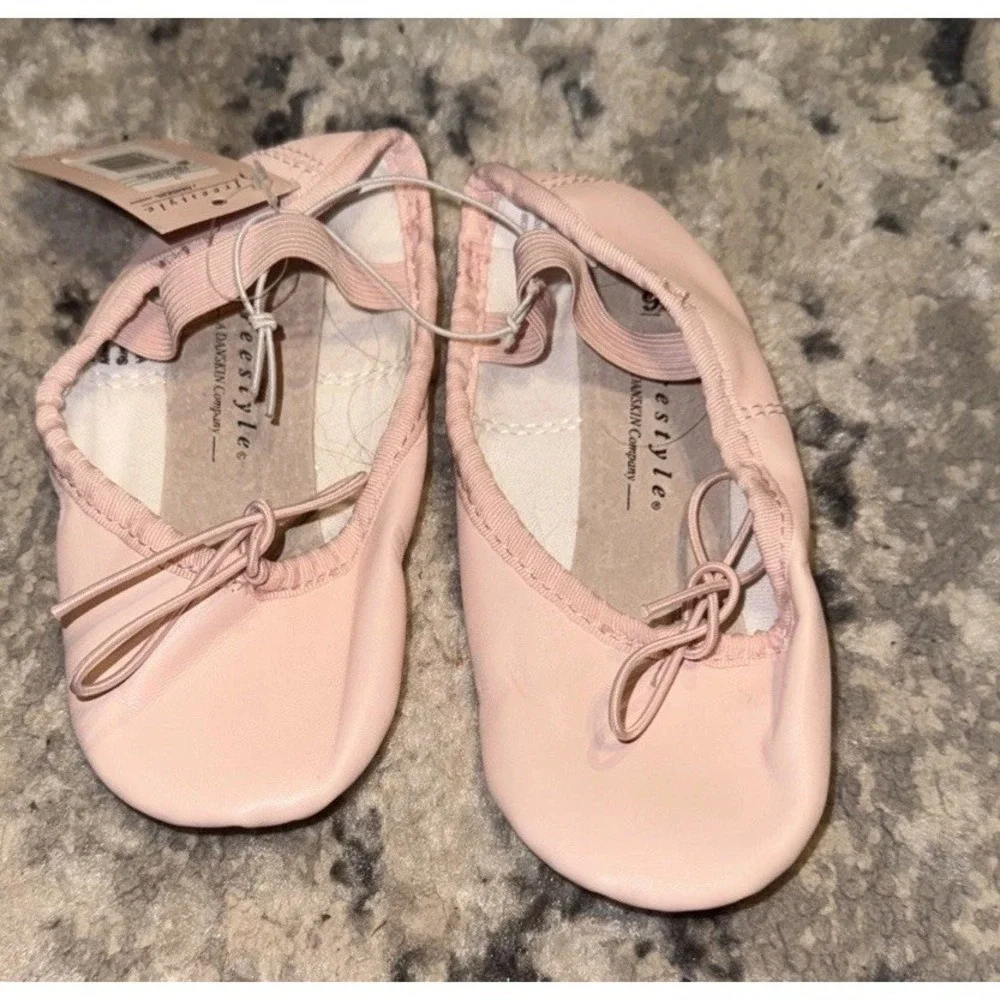 Danskin Ballet Slippers Toddler Girls Sz 9 Dance Pink Full Sole Shoes
